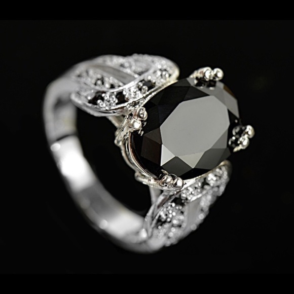 Black Onyx Ring - Picture 1 of 4