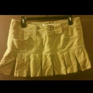 Cute Aeropostale Beige Pleated Skirt