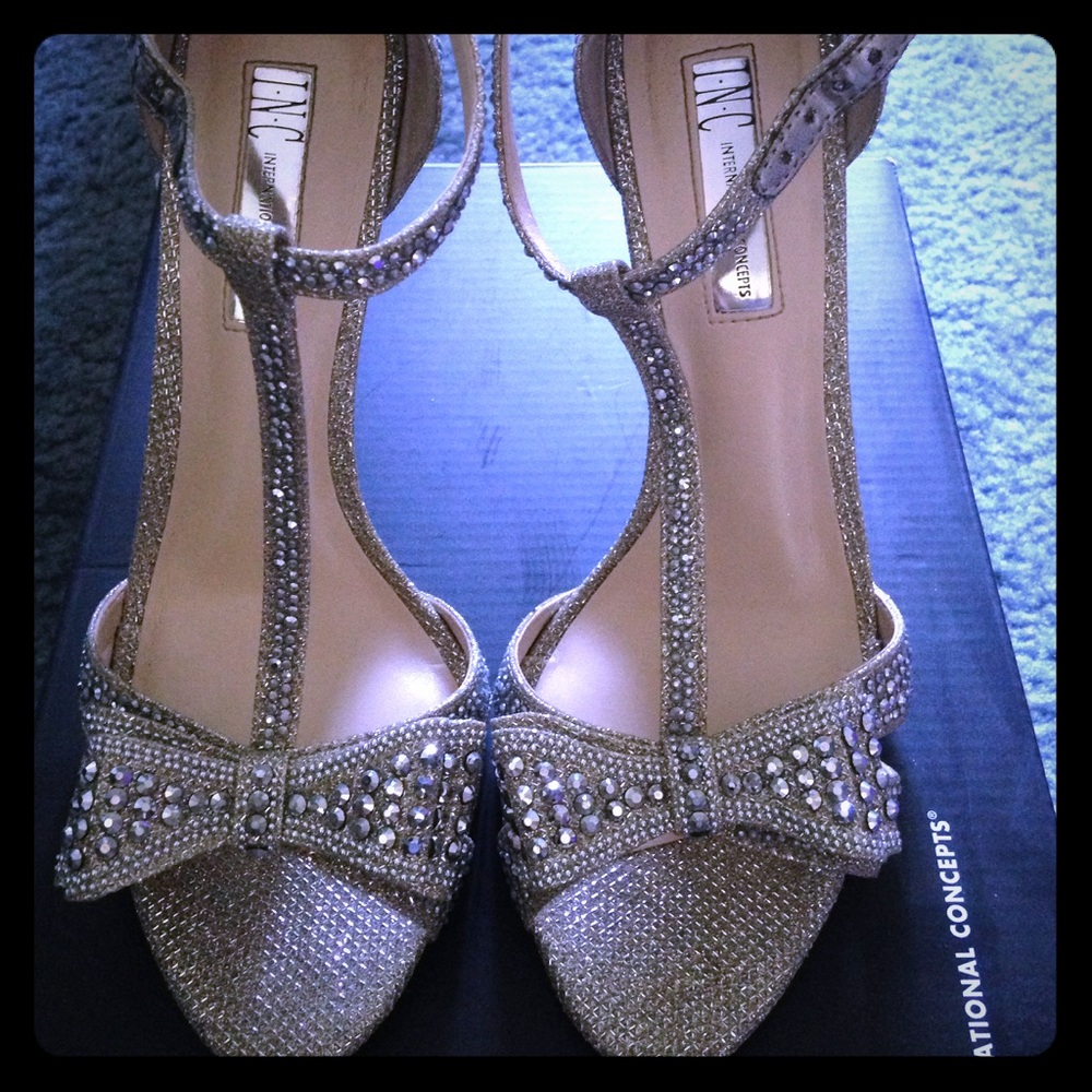 INC shoes - Picture 1 of 2