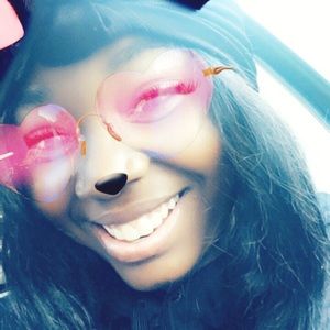 Meet your Posher, Natasha