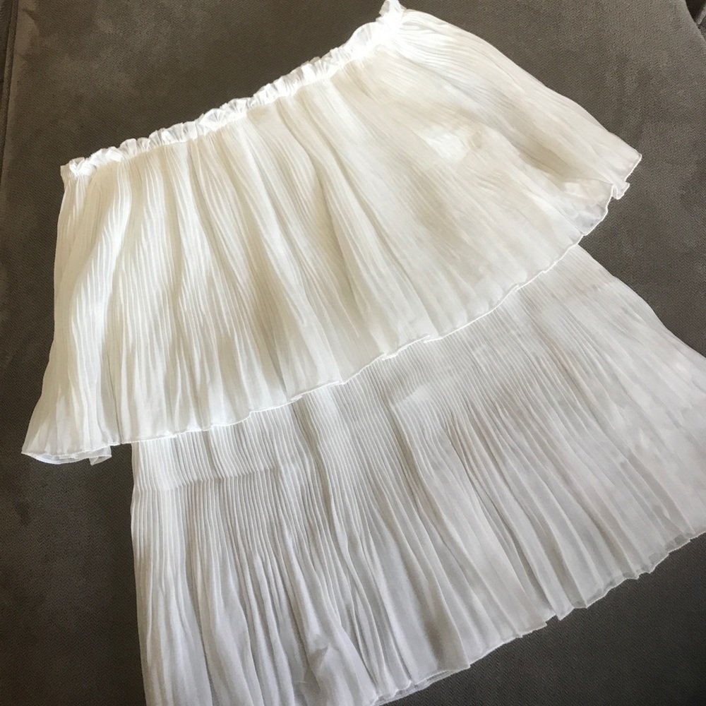 🦋 WHITE SHEER OF THE SHOULDER BLOUSE 🦋 - Picture 7 of 7