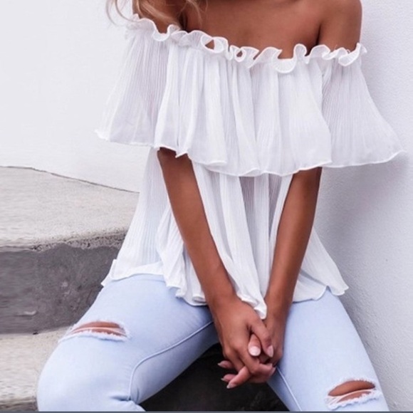 π¦ WHITE SHEER OF THE SHOULDER BLOUSE π¦ - Picture 4 of 7