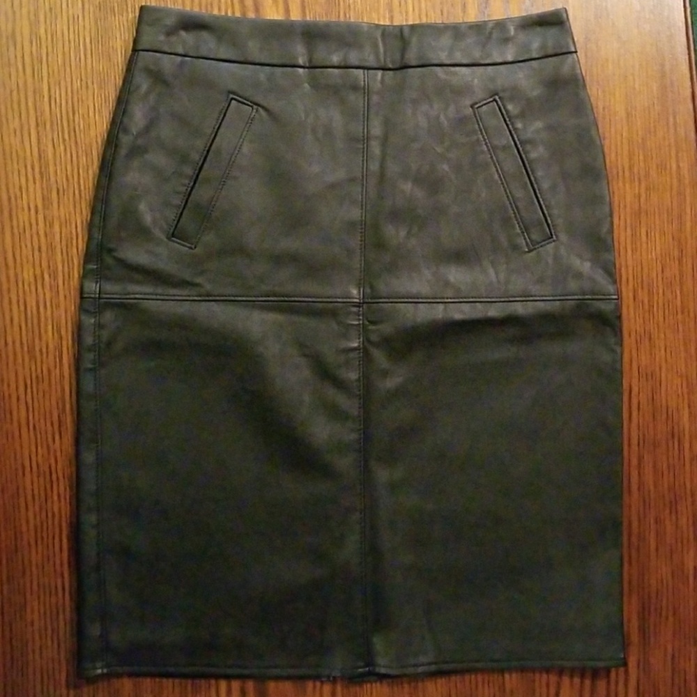 NWT CAbi Black Faux Leather Skirt size 2