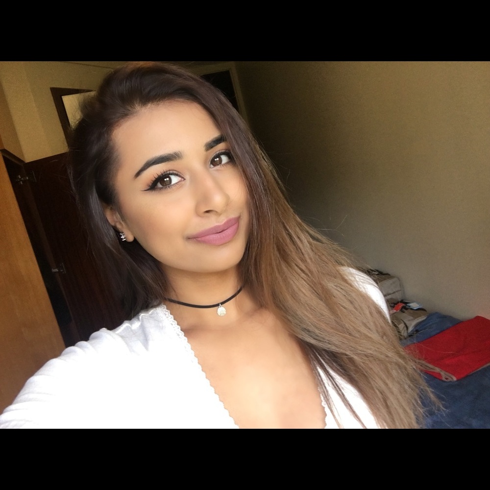 Meet your Posher, Aroob