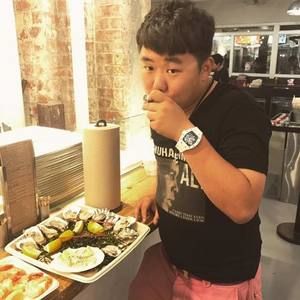 Meet your Posher, Eddie