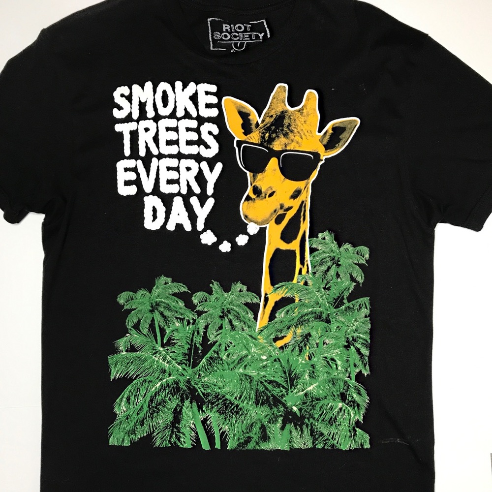 Cool shirt to cut up ✨