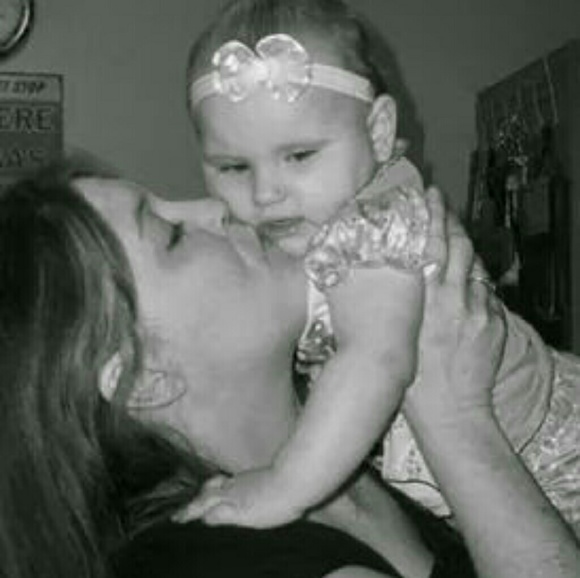 Meet your Posher, Lisa - Picture 2 of 6