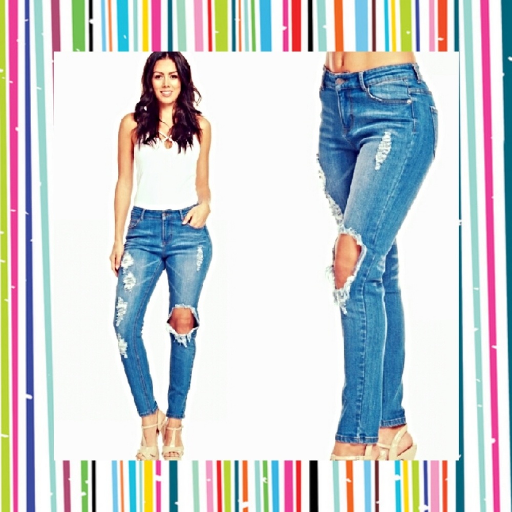 LAST CHANCE PLUS size low rise distressed jeans