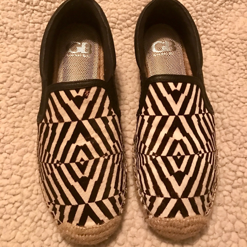 Sale! Gianni Bini Zebra Espadrilles-Size 7