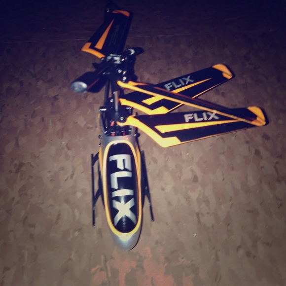 Flix rc helecopter - Picture 1 of 4