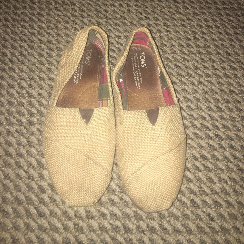 Toms