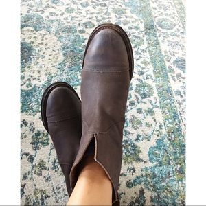 Slip on leather boots