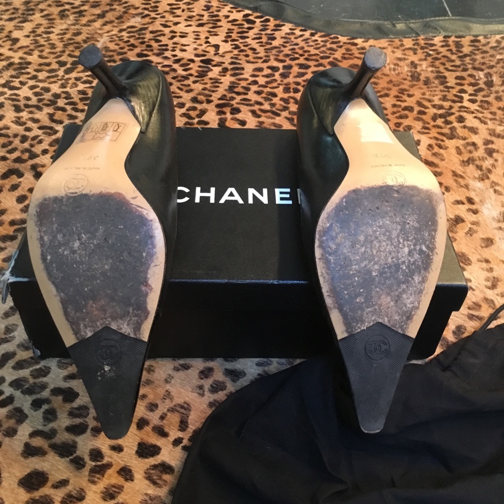 Chanel classic pumps - Picture 2 of 3