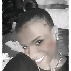 Meet your Posher, Dionna