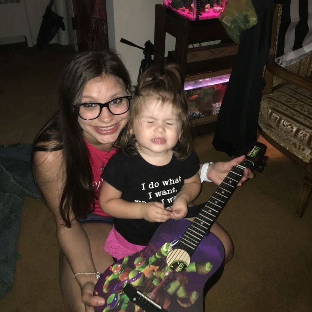 Meet your Posher, Yarah