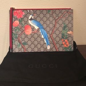 Authentic Gucci Tian clutch