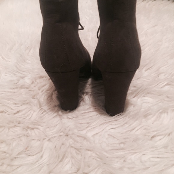 Shoes - Picture 2 of 3