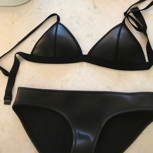 Black triangl bathing suit