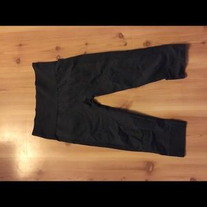 Lulelemon crop pants