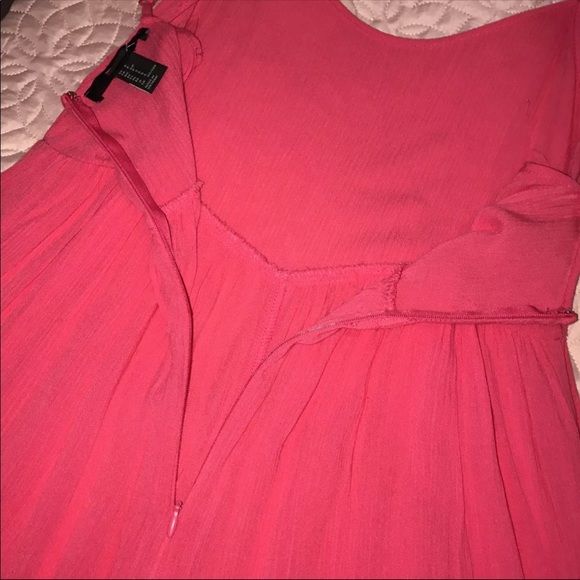 Coral Pink Romper (S) - Picture 3 of 4