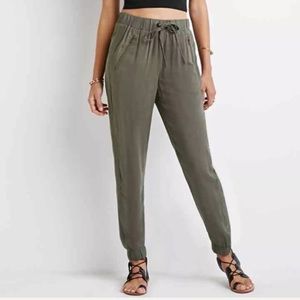 Trade! Grover 21 green joggers!