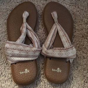 Sanuk sandals
