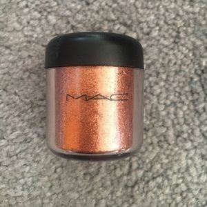 Never used Mac pigment in Copper Sparkle