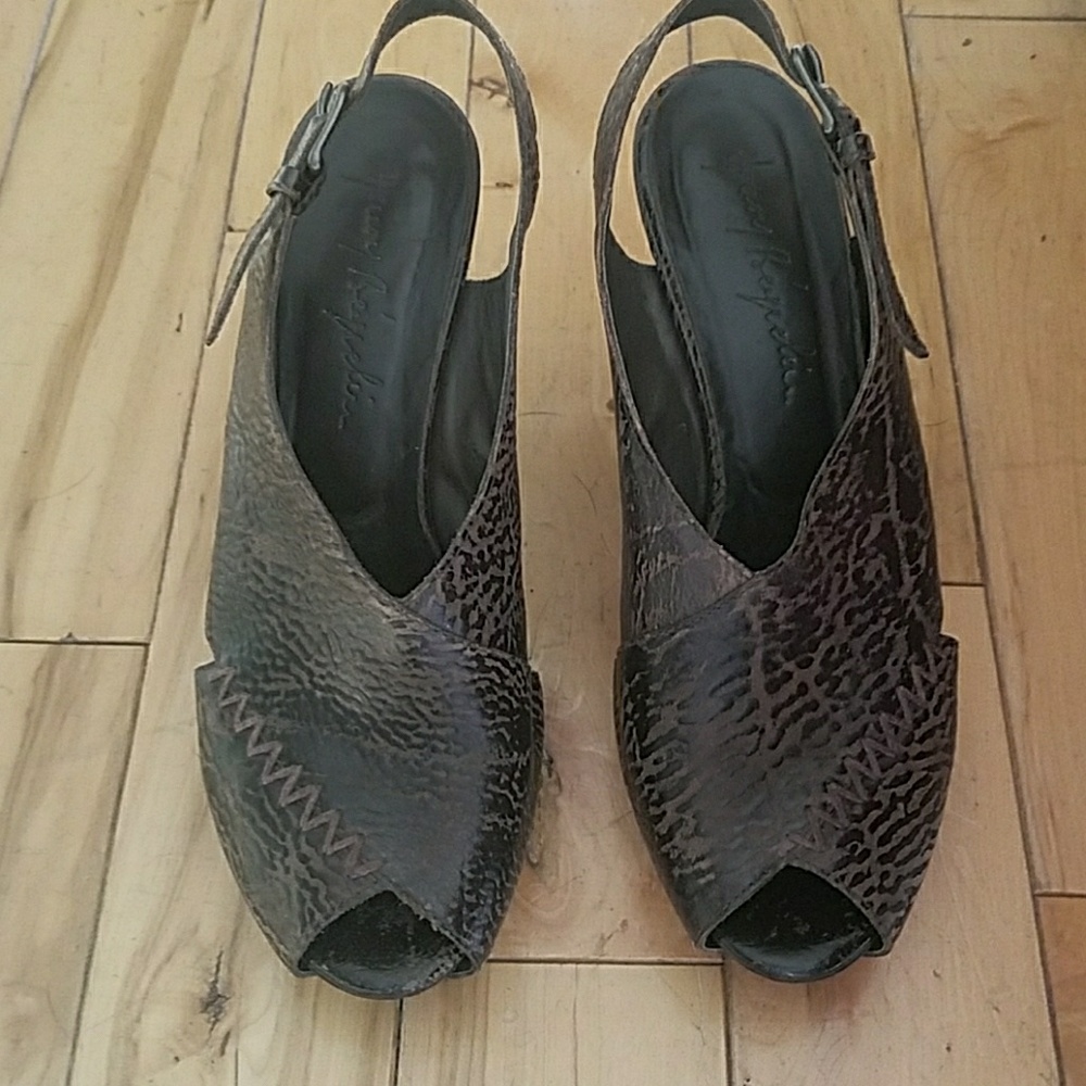 HENRY BEGUELIN BROWN LEATHER PLATFORM