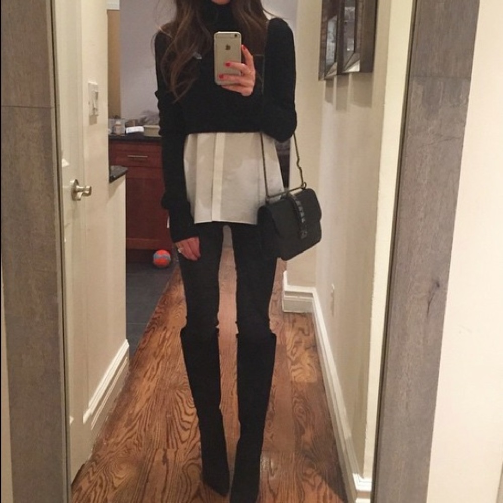 Black Mock Neck Long Sleeve Crop Top