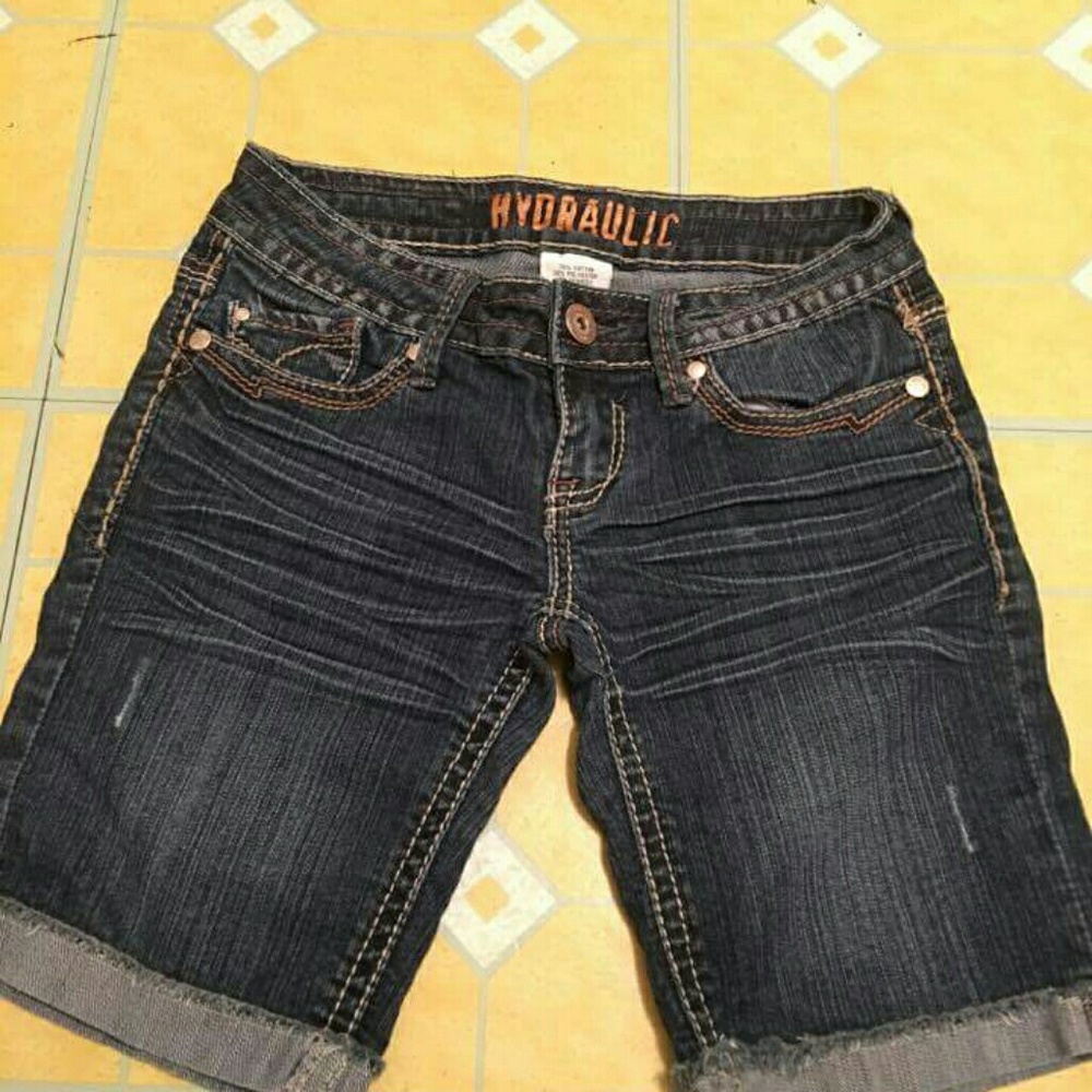Hydraulic  Jean  Shorts size  3/4
