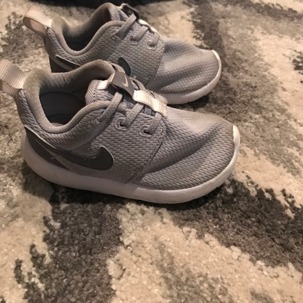 Toddler Nike rosche