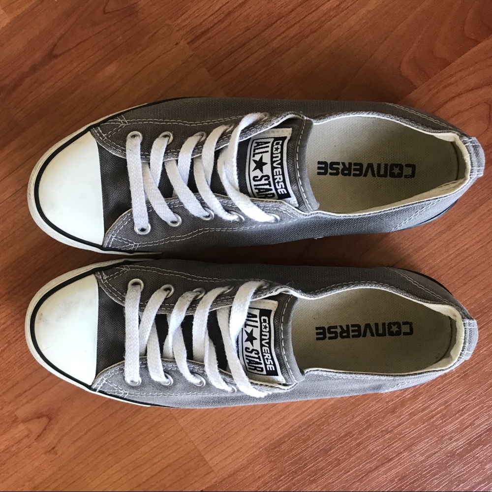 Converse low tops size 7, gray