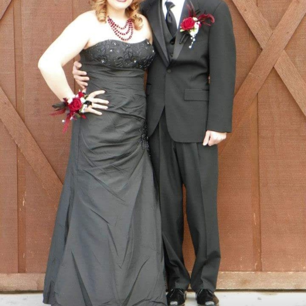 Strapless prom dress(Buy while it's not promseason