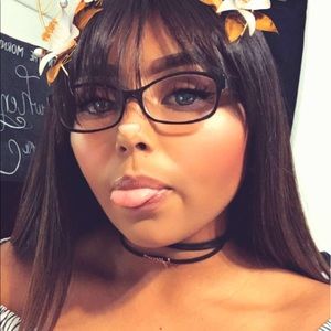 Meet your Posher, Priscilla