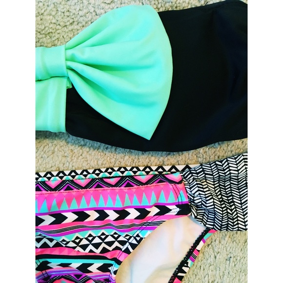 SOLD • 🌸Mix&Match Swimsuit Set🌸 - Picture 1 of 5