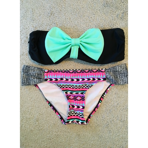 SOLD • 🌸Mix&Match Swimsuit Set🌸 - Picture 2 of 5