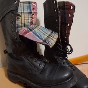 Dr Marten Triumph 1914 Plaid Fold Down Boots