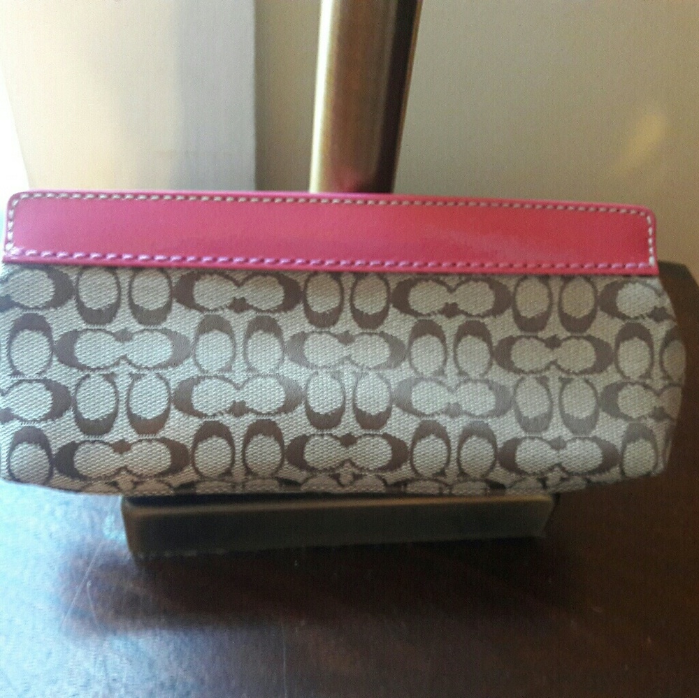 Coach purse. Small clutch. NEW