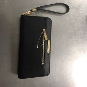 Michael kors wristlet/wallet