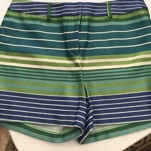 One pair J.McLaughlin Tina Novelty Stripe Short