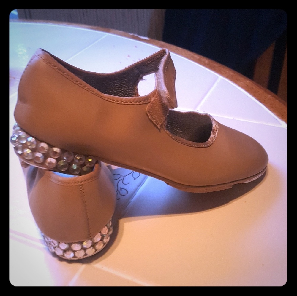 Size 11 1/2 tap shoes