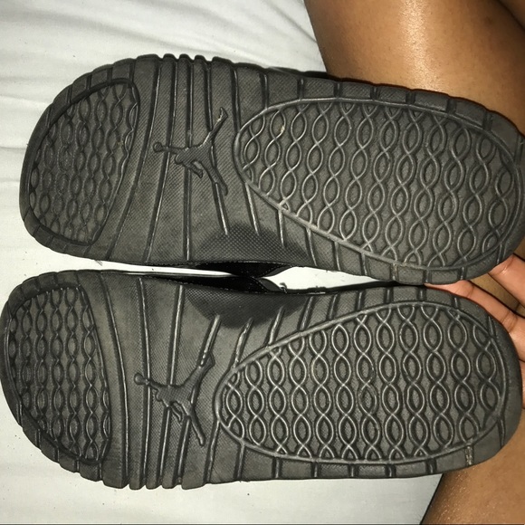 Nike Air Jordan Hydro 2 Slides Youth Size 5 Speed Black/Pink  Black (shines metallic) and Pink Jordan slides