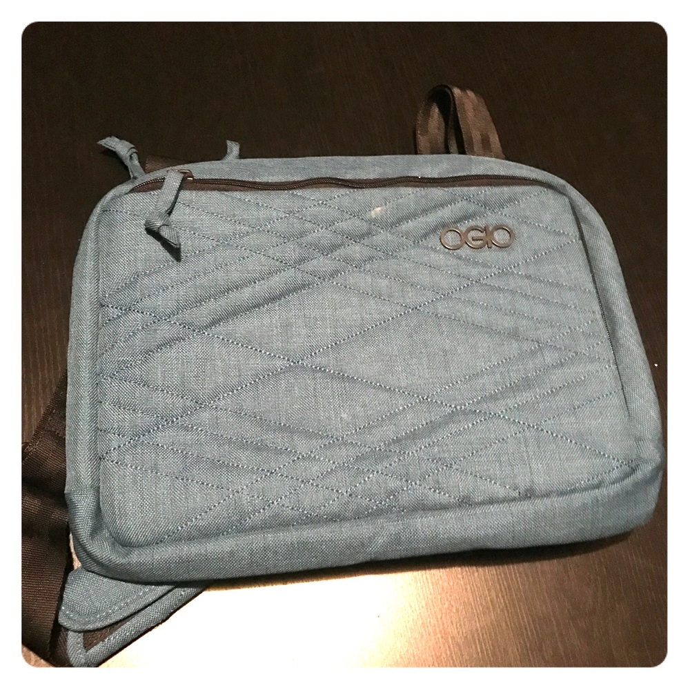 Ogio laptop bag, barely used!