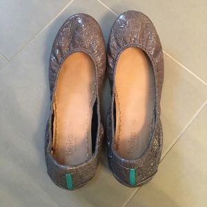 Slate grey croc tieks! Like new, worn 5-6 times