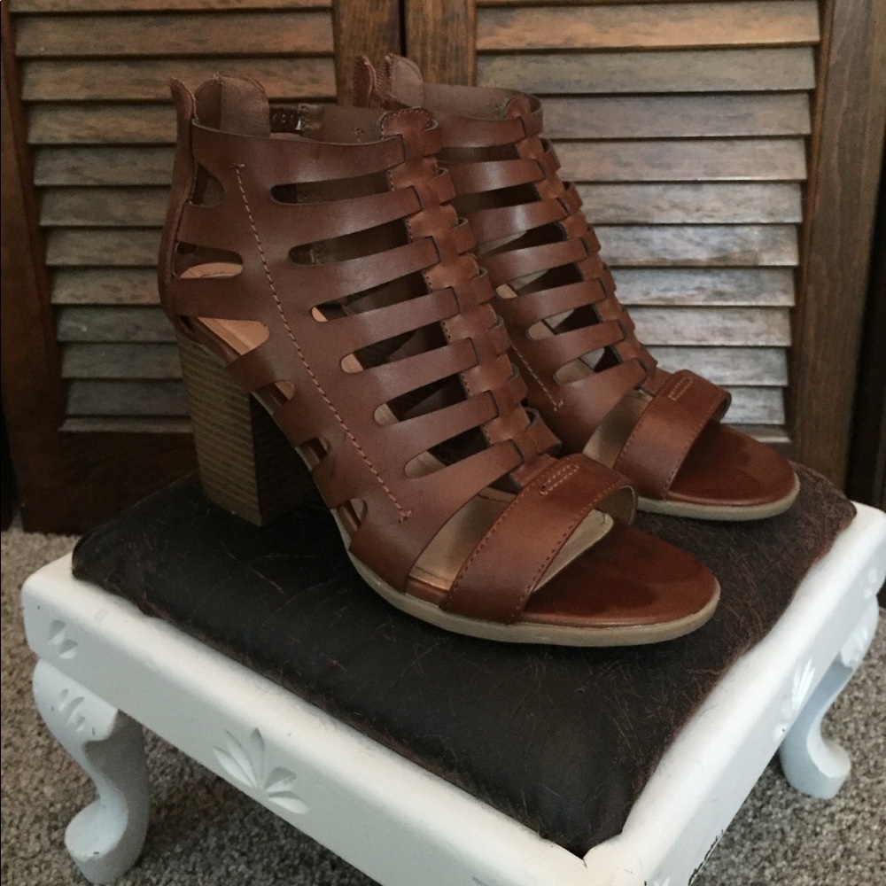 Cage heels 7.5