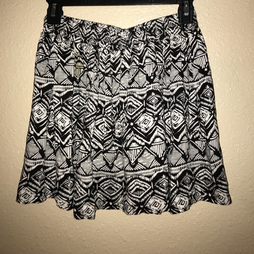 Short circle skirt