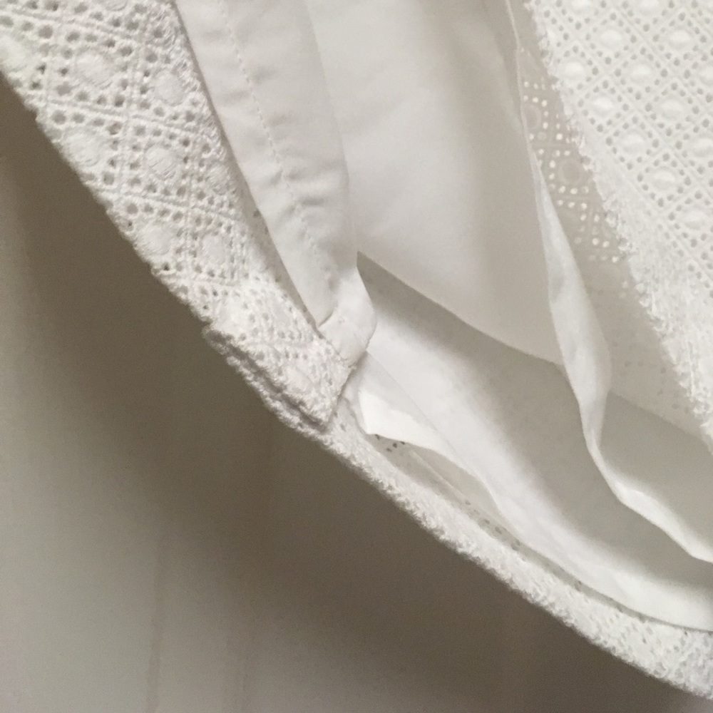 Eyelet pencil skirt, White,size-0, lace, never worn - Picture 3 of 7