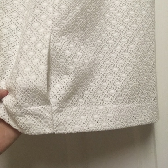 Eyelet pencil skirt, White,size-0, lace, never worn - Picture 6 of 7