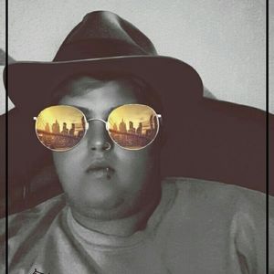 Meet your Posher, Troy