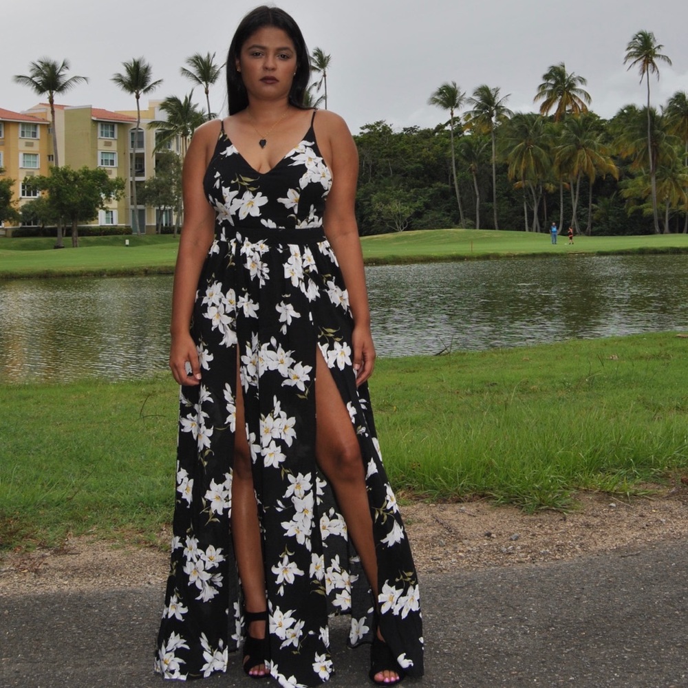 😲New Beautiful Floral Maxi Dress😲